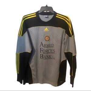 Adidas pullover climalite  size XL